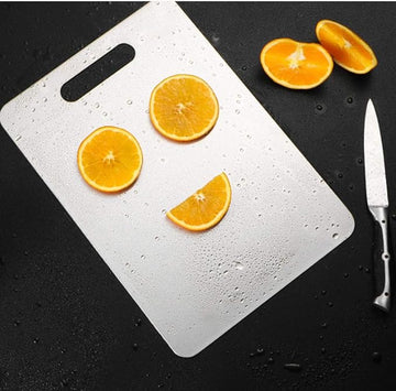 ꜱᴏᴜQ ᴀʟ ʀɪʏᴀᴅʜ™ Titanium Cutting Board - لوح تقطيع التيتانيوم